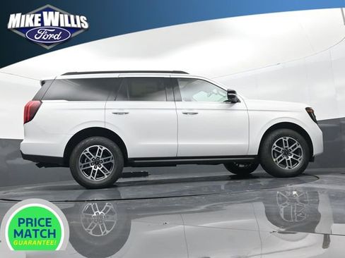New 2025 Ford Expedition Active image 24