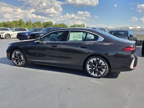 New 2026 BMW 530i w/ Premium Package RWD image 5