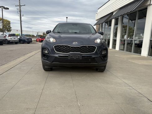 Used 2022 Kia Sportage LX w/ LX AWD Value Edition Package image 3