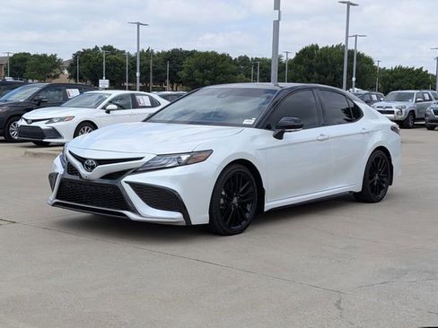 Used 2024 Toyota Camry XSE w/ Navigation Package FWD image 10