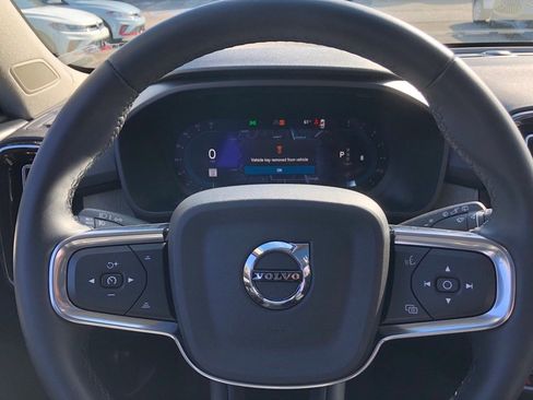 Used 2023 Volvo XC40 B5 Plus w/ Protection Package Premier image 20