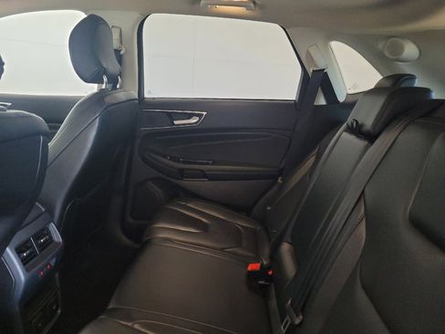 Used 2019 Ford Edge Titanium w/ Equipment Group 301A FWD image 18