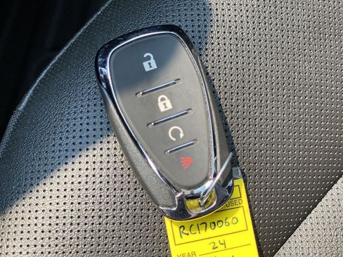 Used 2024 Chevrolet Trax RS w/ Driver Confidence Package FWD image 30