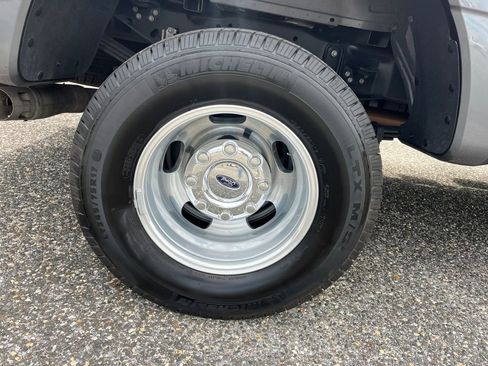 Used 2025 Ford F350 XL image 18
