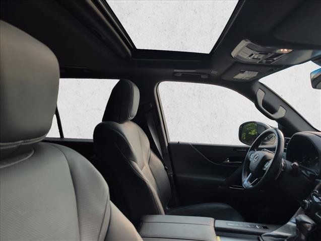 Used 2022 Lexus LX 600 4WD w/ Appearance Package image 28