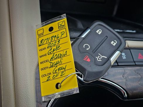 Certified 2023 GMC Acadia Denali w/ Denali Ultimate Package image 44