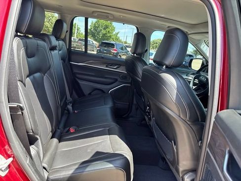 Used 2023 Jeep Grand Cherokee 4WD 4xe w/ Luxury Tech Group II image 15