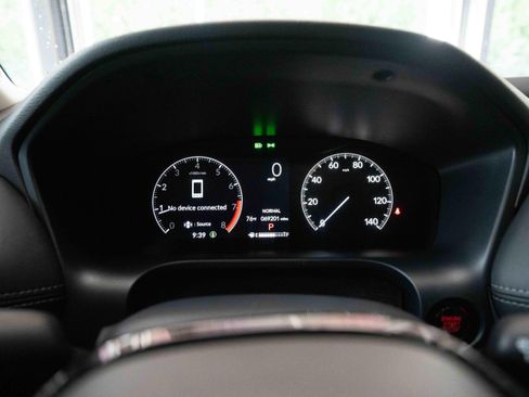 Used 2023 Honda HR-V EX-L image 16