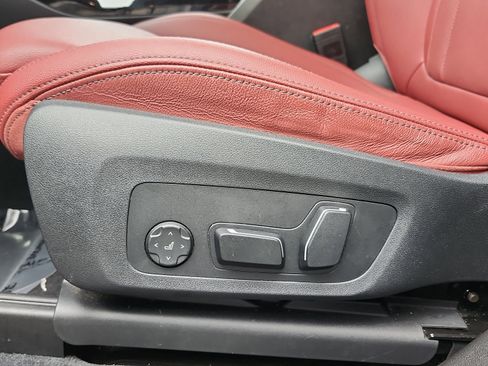 Used 2023 BMW X3 xDrive30i w/ Premium Package w/ZPA image 9