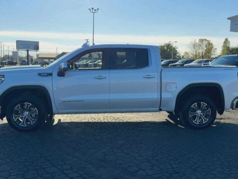 Certified 2023 GMC Sierra 1500 SLT w/ Max Trailering Package image 5