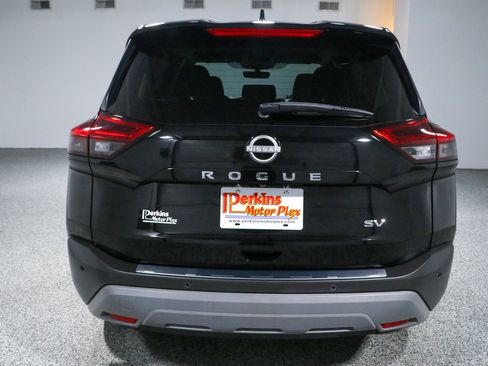 Used 2023 Nissan Rogue SV FWD image 8