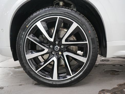 Used 2023 Volvo XC90 B6 Plus w/ Protection Package Premier AWD/4WD image 32