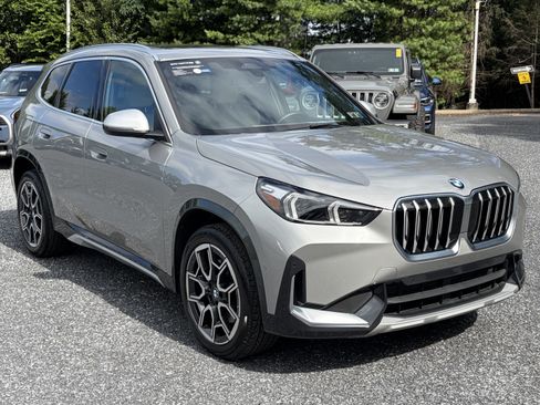 Used 2024 BMW X1 xDrive28i w/ Convenience Package AWD/4WD image 3