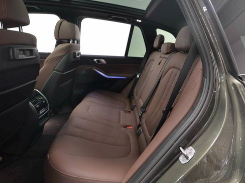 Used 2022 BMW X5 sDrive40i w/ M Sport Package RWD image 11