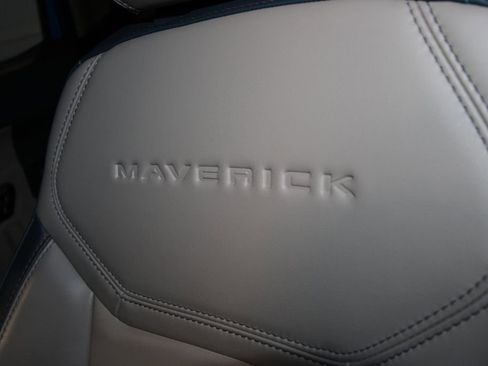 Used 2025 Ford Maverick Lariat w/ 4K Tow Package image 21