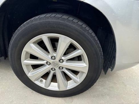 Used 2013 Toyota Highlander Limited AWD/4WD image 8