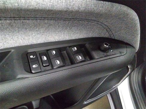 New 2026 Jeep Compass Latitude image 32