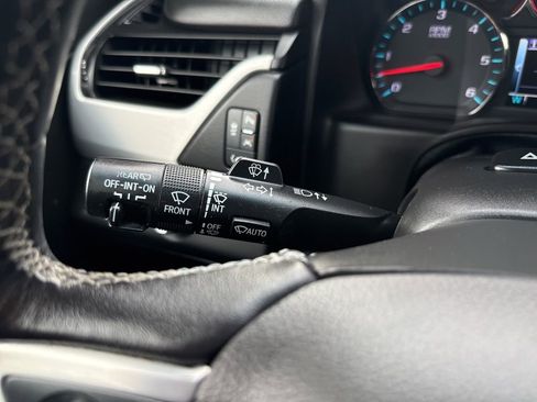 Used 2020 GMC Yukon XL SLT image 27