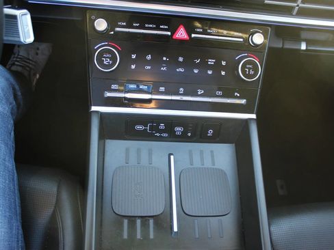 Used 2024 Hyundai Santa Fe Limited image 20