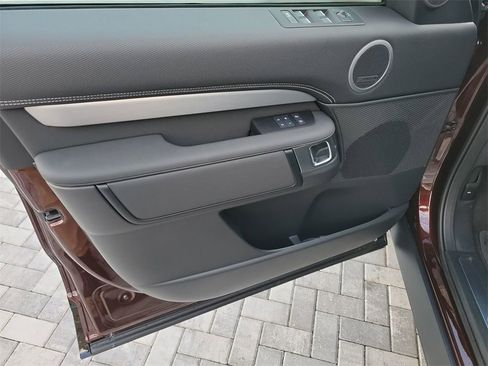 New 2026 Land Rover Discovery Limited Edition image 23