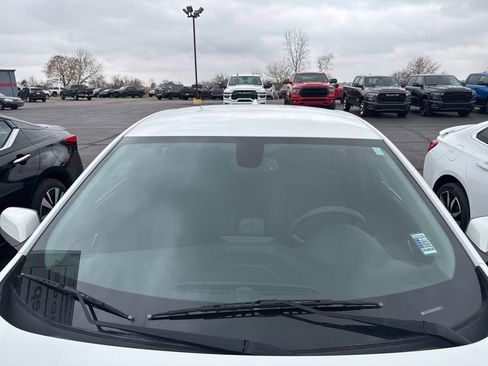 Used 2017 Chevrolet Malibu LT image 46