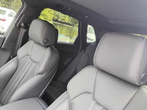 Certified 2024 Audi Q5 e Premium Plus w/ Premium Plus Package image 19