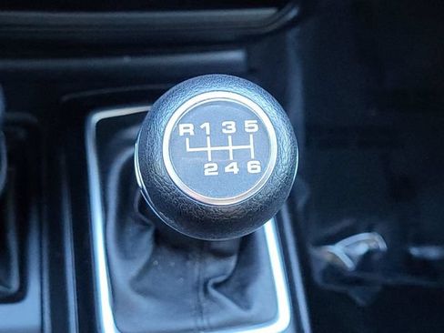 Used 2019 Jeep Wrangler Sport AWD/4WD image 17