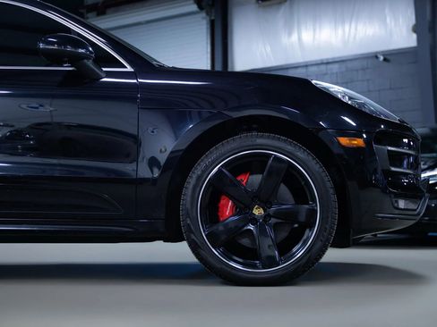 Used 2017 Porsche Macan Turbo image 9