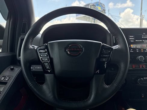 Used 2025 Nissan Frontier PRO-4X w/ Tow Package AWD/4WD image 23