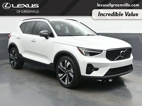 Used 2023 Volvo XC40 B5 Ultimate w/ Protection Package Premier AWD/4WD image 1