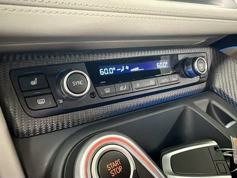 Used 2019 BMW i8 Roadster AWD/4WD image 17