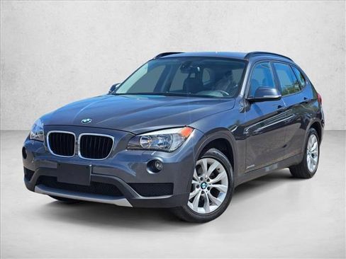 Used 2013 BMW X1 xDrive28i image 1
