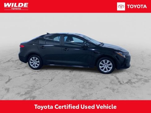 Certified 2025 Toyota Corolla LE image 2