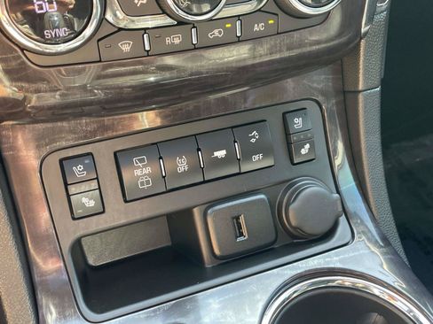 Used 2017 Buick Enclave Premium w/ Enclave Tuscan Edition FWD image 37
