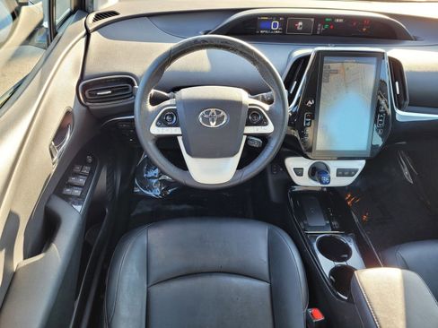 Used 2017 Toyota Prius Prime Premium image 9