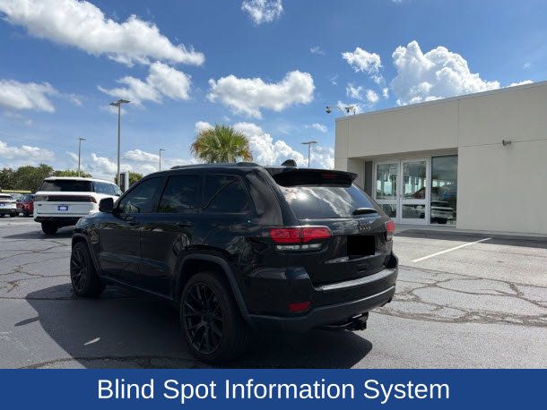 Used 2020 Jeep Grand Cherokee Laredo w/ 18" Wheel & 8.4" Radio Group RWD image 6