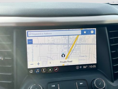 Used 2021 GMC Acadia Denali w/ Denali Technology Package FWD image 13