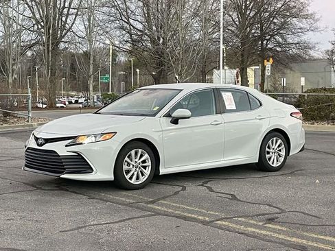 Used 2023 Toyota Camry LE image 1
