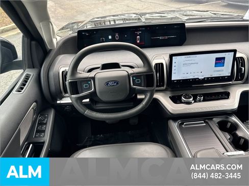 Certified 2025 Ford Expedition Active image 30