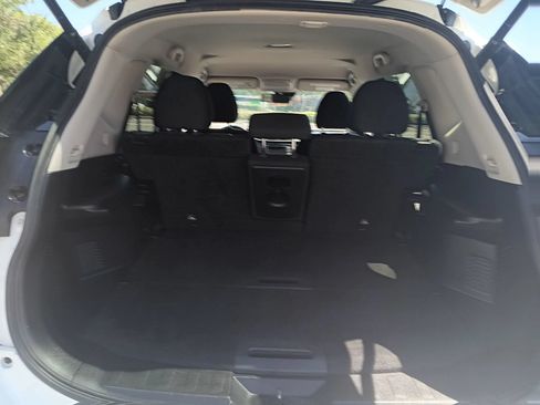Used 2020 Nissan Rogue SV FWD image 10