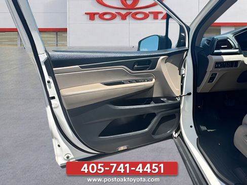 Used 2019 Honda Odyssey EX image 29