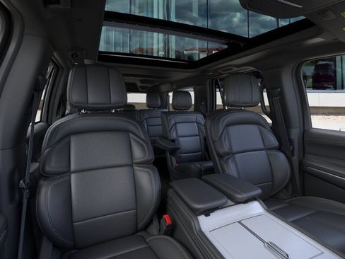 New 2026 Lincoln Navigator L Reserve w/ Jet Appearance Package AWD/4WD image 10