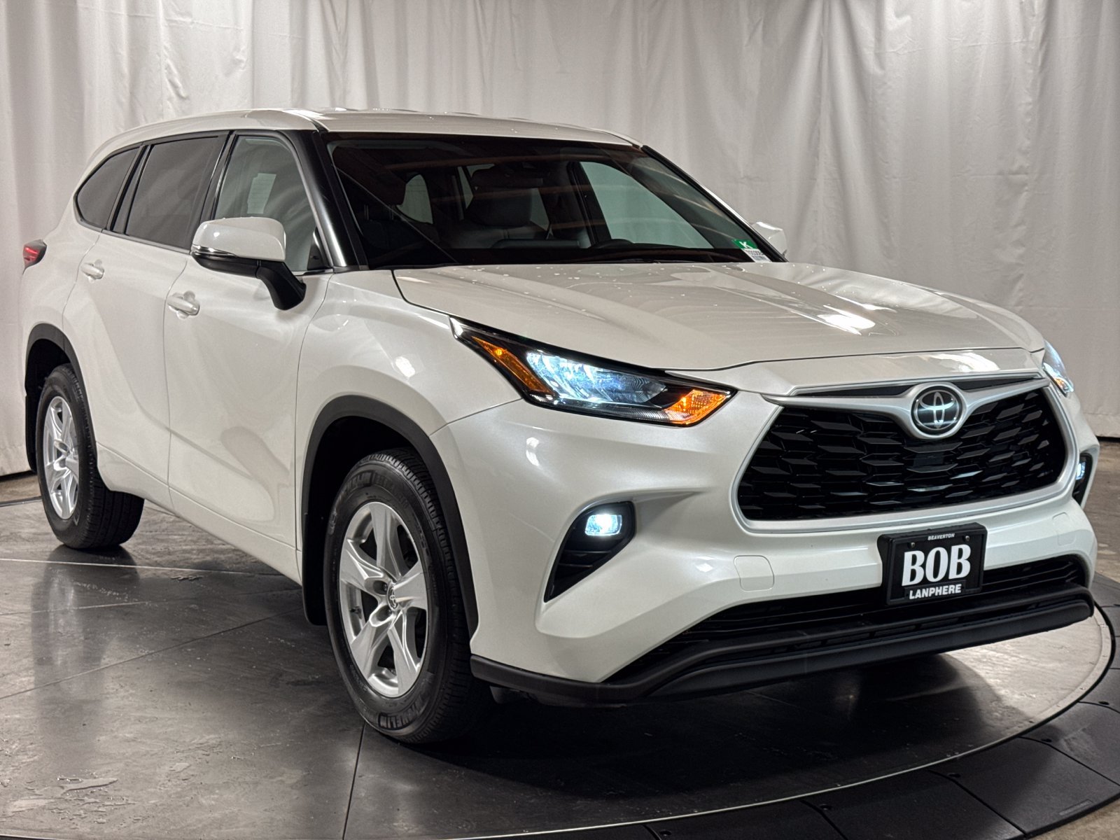 Used 2020 Toyota Highlander LE AWD/4WD image 10