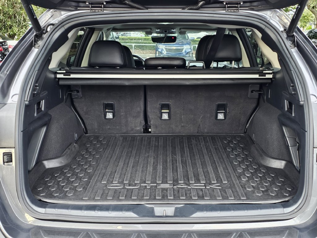 Used 2022 Subaru Outback Premium AWD/4WD image 9