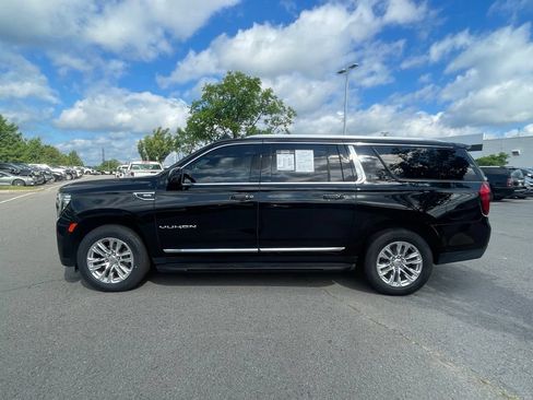 Used 2023 GMC Yukon XL SLT w/ SLT Premium Package AWD/4WD image 4