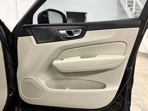 Used 2024 Volvo XC60 B5 Plus w/ Protection Package Premier AWD/4WD image 23