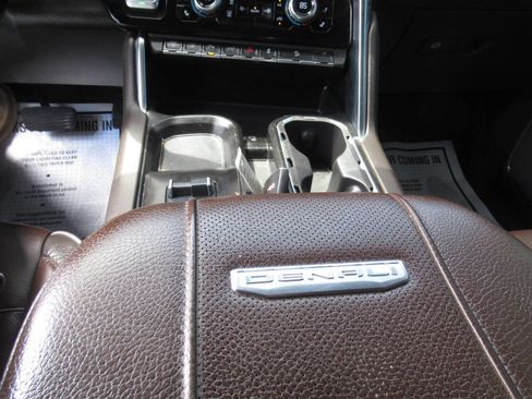 Used 2024 GMC Sierra 2500 Denali w/ Denali Reserve Package AWD/4WD image 34