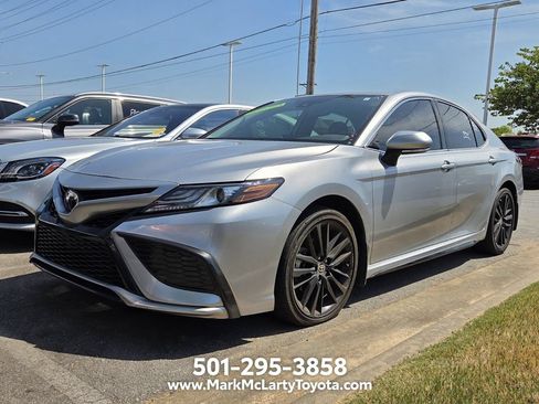 Used 2024 Toyota Camry XSE FWD image 11