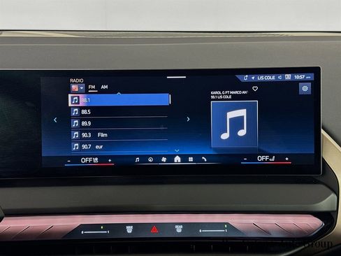 Used 2025 BMW X3 xDrive30i w/ Premium Package image 15