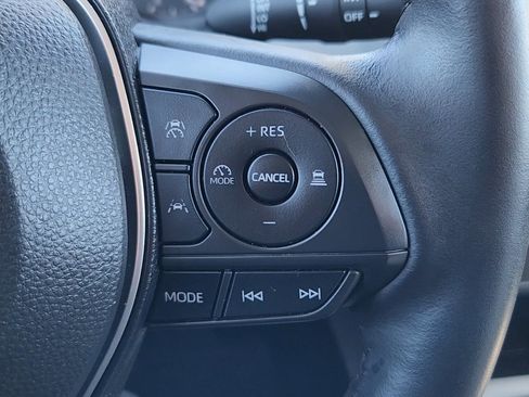 Certified 2023 Toyota Corolla Cross LE image 12